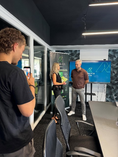 🎬 Behind the scenes. Dnes sme natáčali pozvánku na Veľtrh nehnuteľností a bývania, kde bude REALVIA…